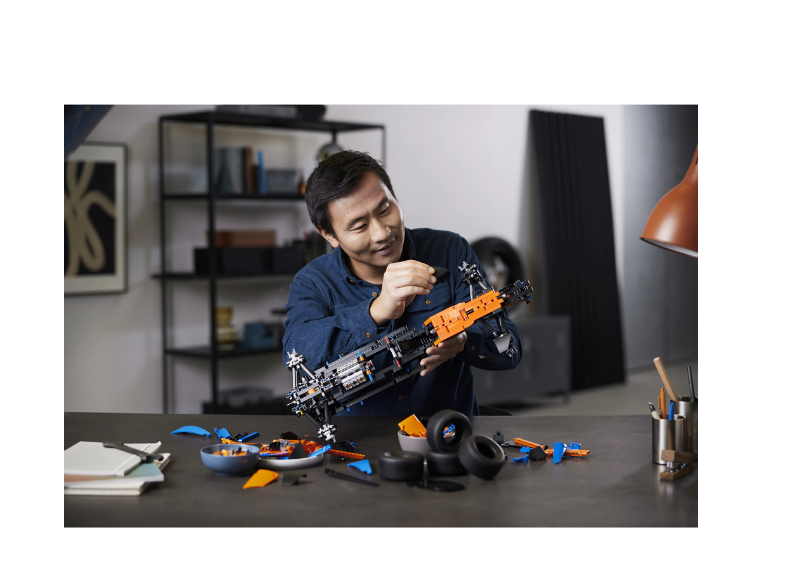 LEGO® Technic - Състезателна кола McLaren Formula 1 42141, 1432 части