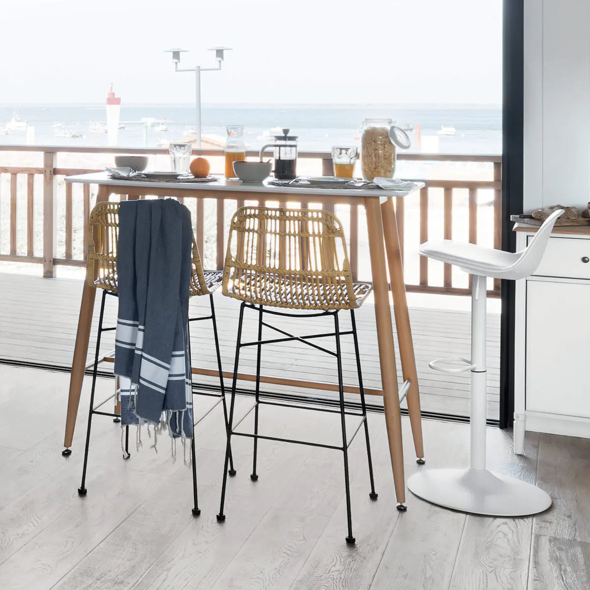 Бар маса atmosphera Roka, Бял