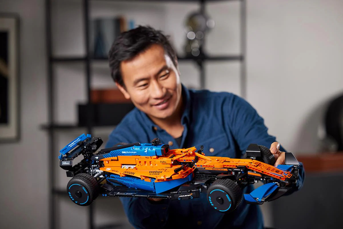 LEGO® Technic - Състезателна кола McLaren Formula 1 42141, 1432 части