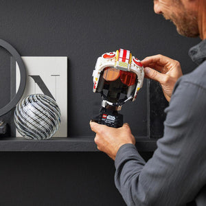 LEGO® Star Wars - Шлемътът на Люк Скайуокър (Червената петорка) 75327, 675 части