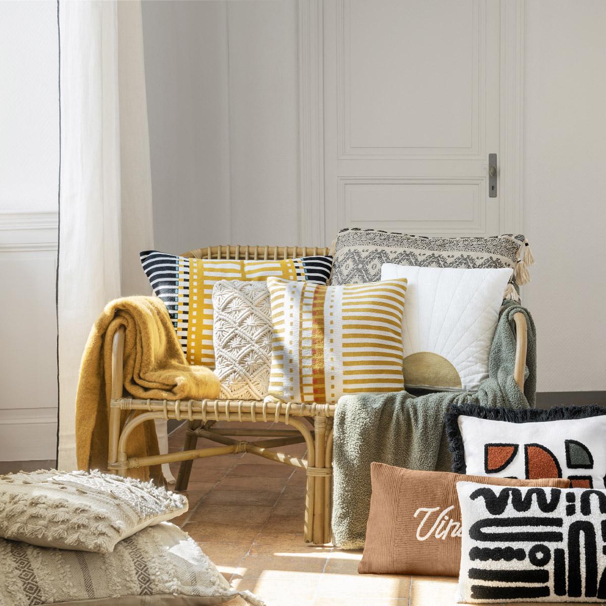 Декоративна възглавница atmosphera Summer, 40x40 cm, Бежов