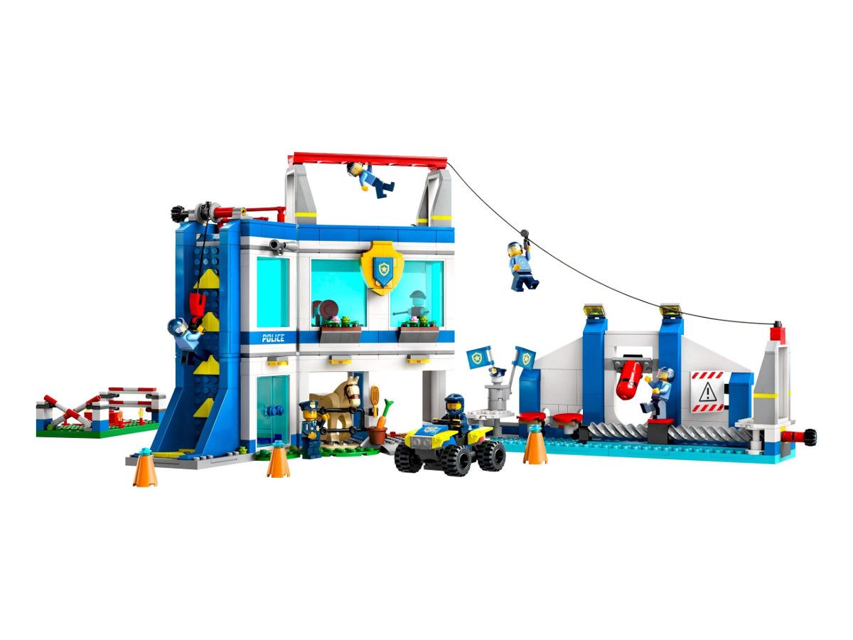 LEGO® City - Полицейска академия аб, 823 части